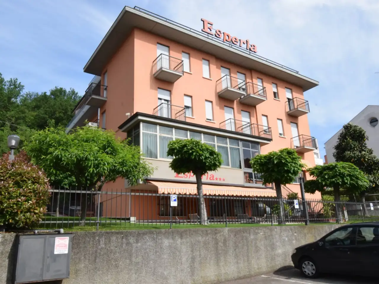 Negozio in Via Maria Luigia 5, Salsomaggiore Terme, {3} - Foto 1