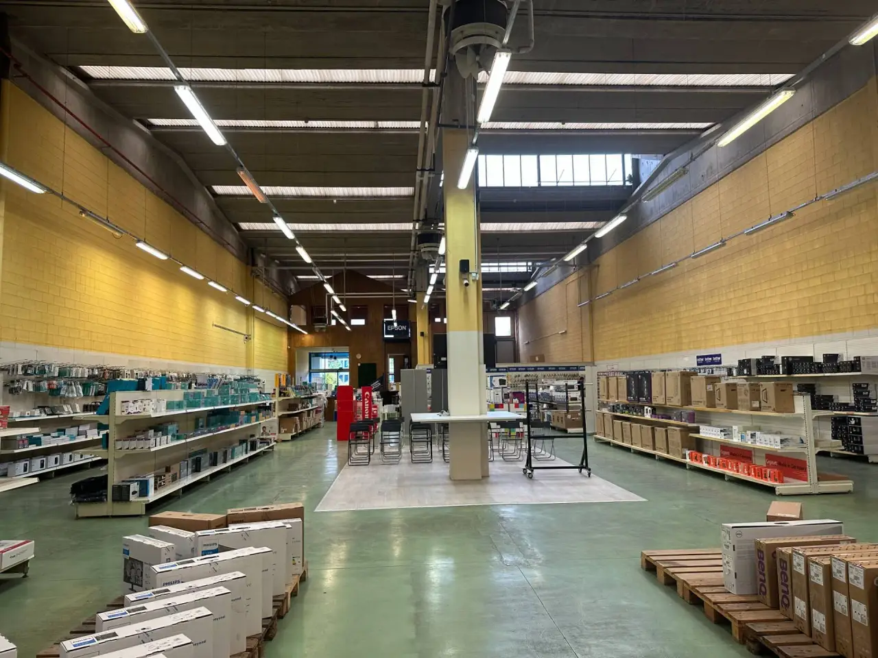 Capannone in Corso Lombardia 71, San Mauro Torinese, {3} - Foto 2