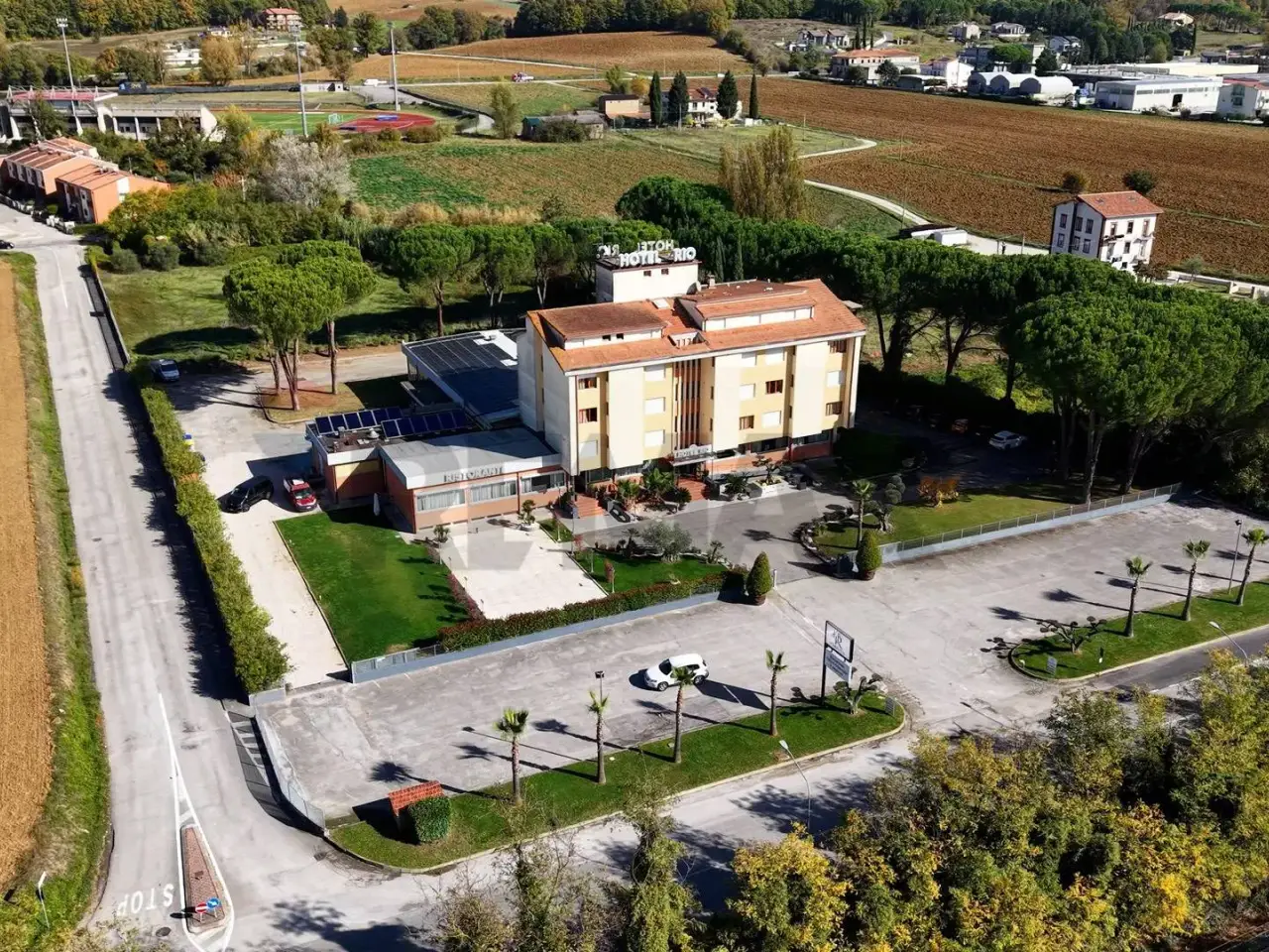 Esercizio commerciale in Via Tiberina 3 Bis, Umbertide, {3} - Foto 1
