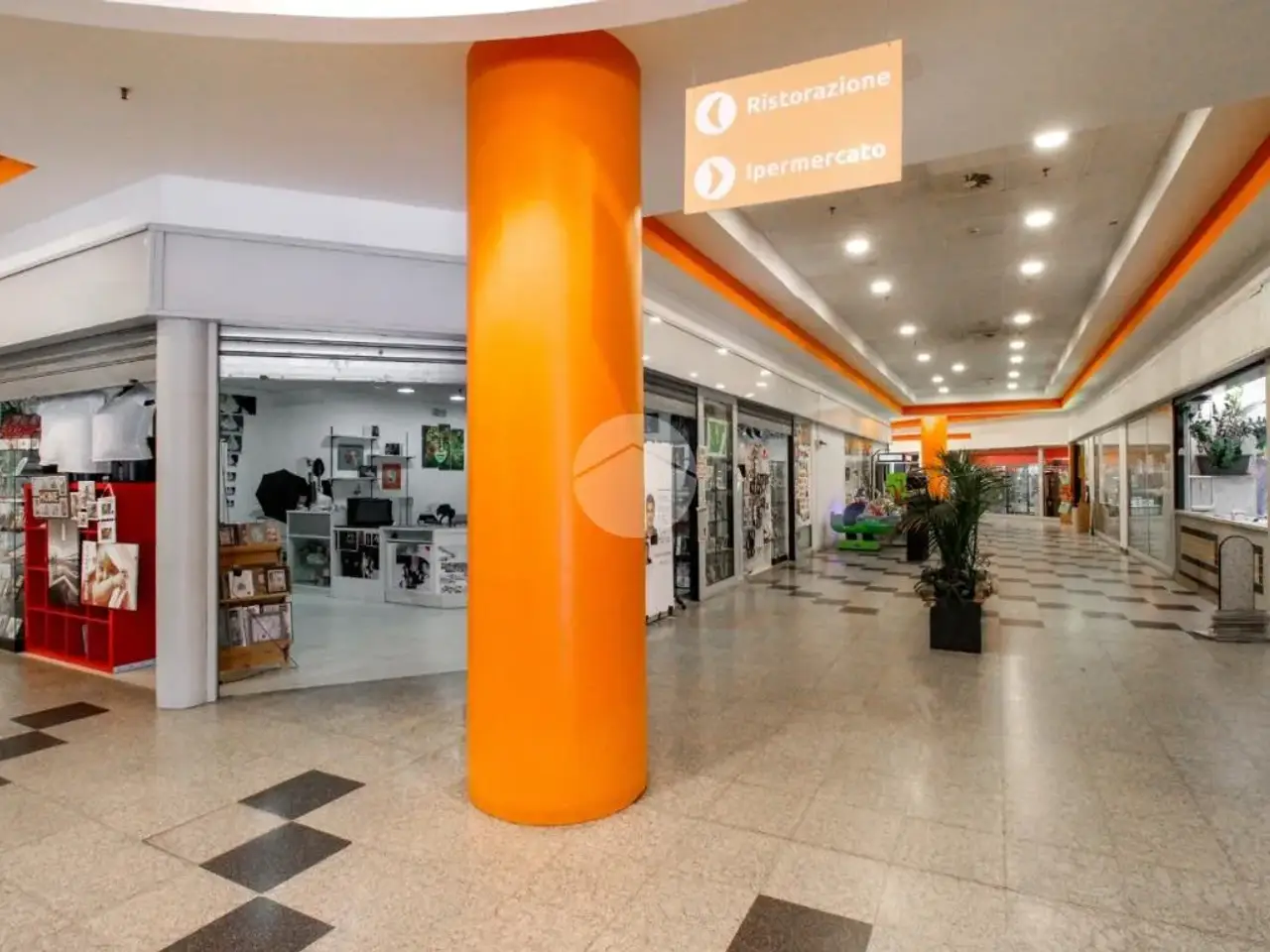 Negozio in Viale Aldo Moro 3, Codogno, {3} - Foto 2