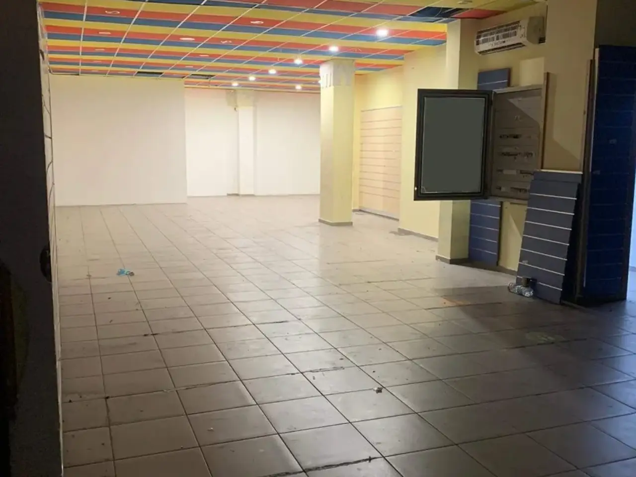 Palazzina commerciale in , Casavatore, {3} - Foto 1