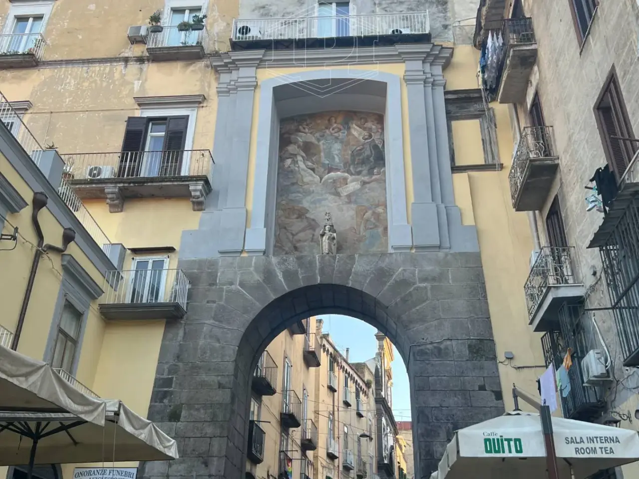 Negozio in Via Luigi Settembrini 3, Napoli, {3} - Foto 1