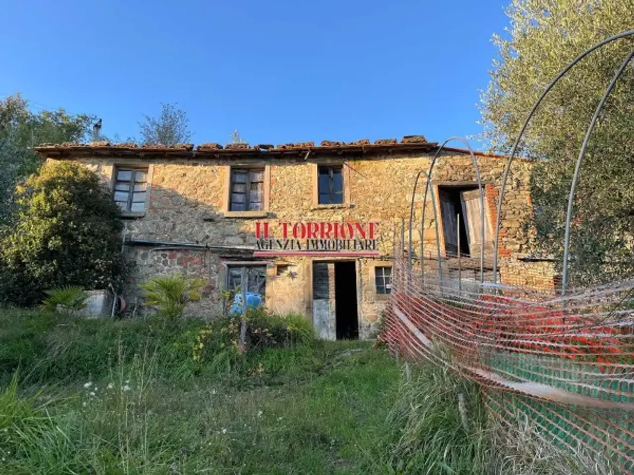Magazzino in Via Viepori, Pescia, {3} - Foto 1