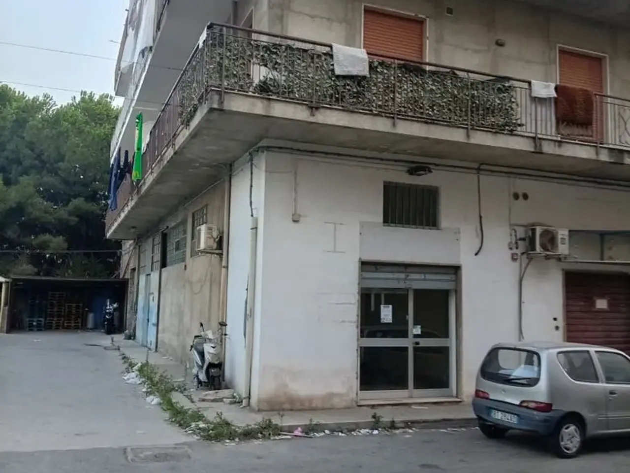 Esercizio commerciale in Via Prolungamento Risorgimento  46, Reggio di Calabria, {3} - Foto 1