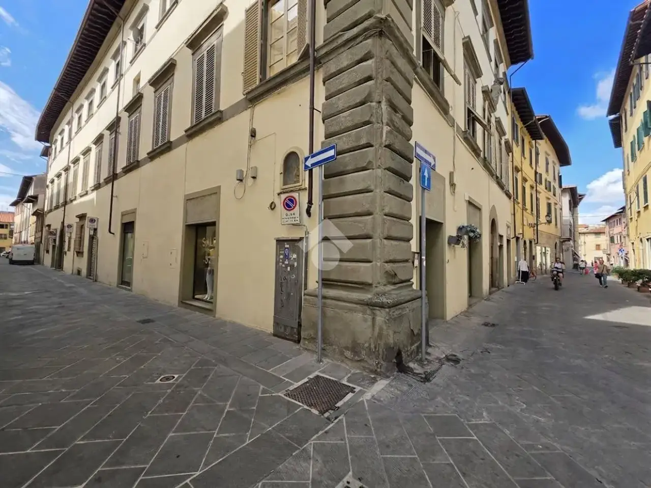 Negozio in Via Cesare Guasti 17, Prato, {3} - Foto 2