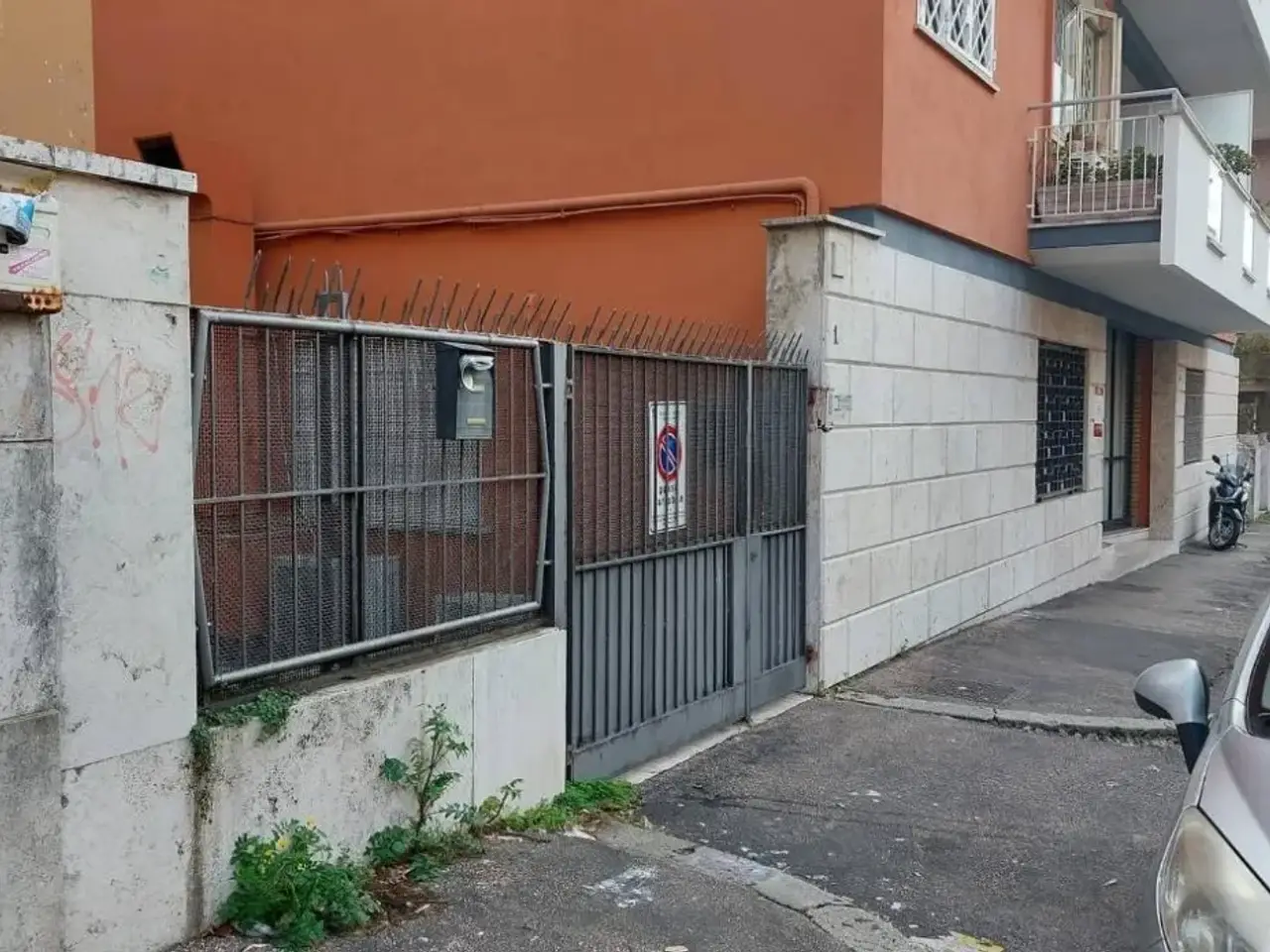 Palazzina commerciale in Via Volterra 1/C, Roma, {3} - Foto 2