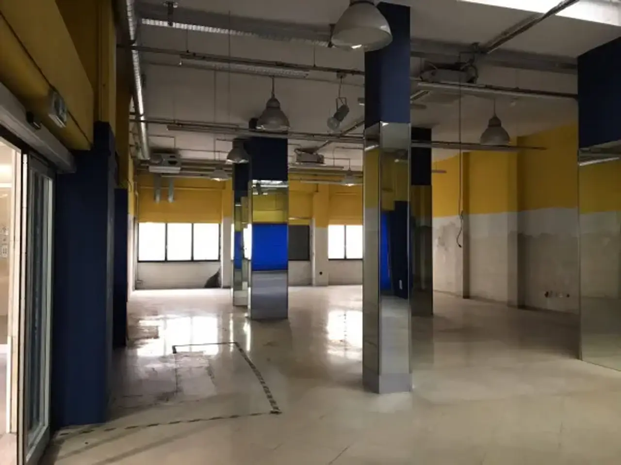 Negozio in Corso Buenos Aires 64, Milano, {3} - Foto 1