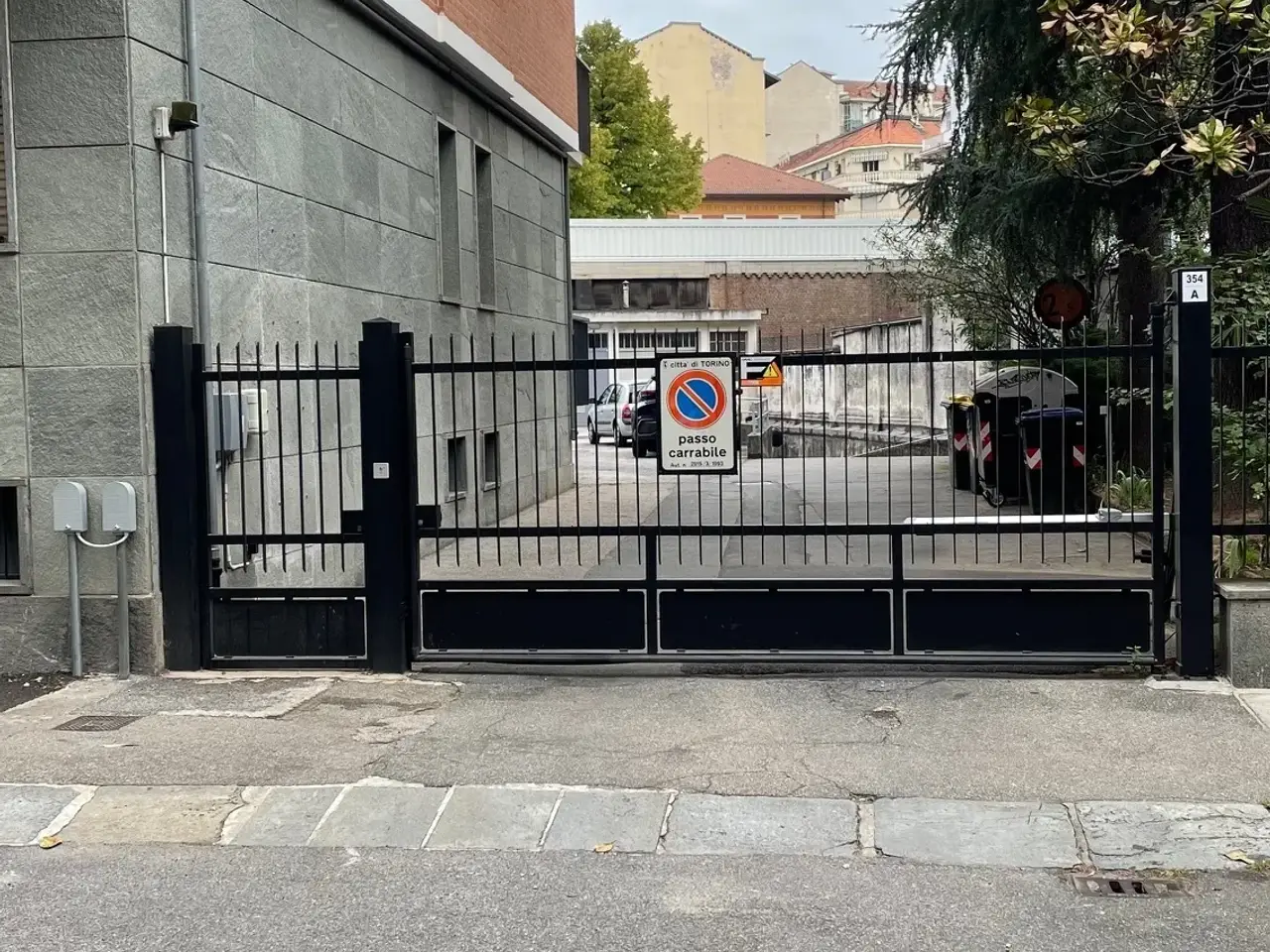 Parcheggio chiuso in Corso Peschiera 354, Torino, {3} - Foto 1