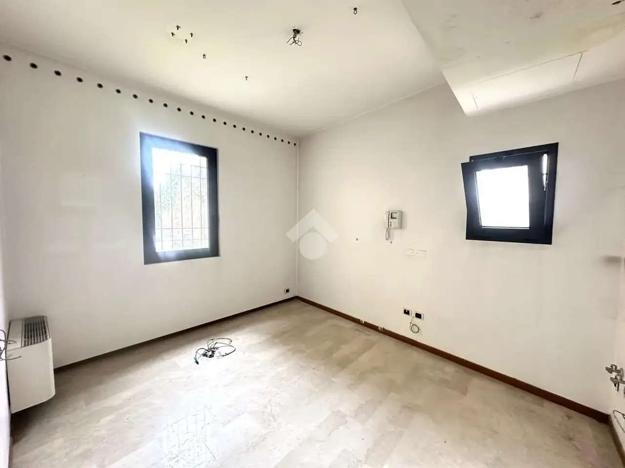 Negozio in Via Castellana 8, Castelfranco Veneto, {3} - Foto 2