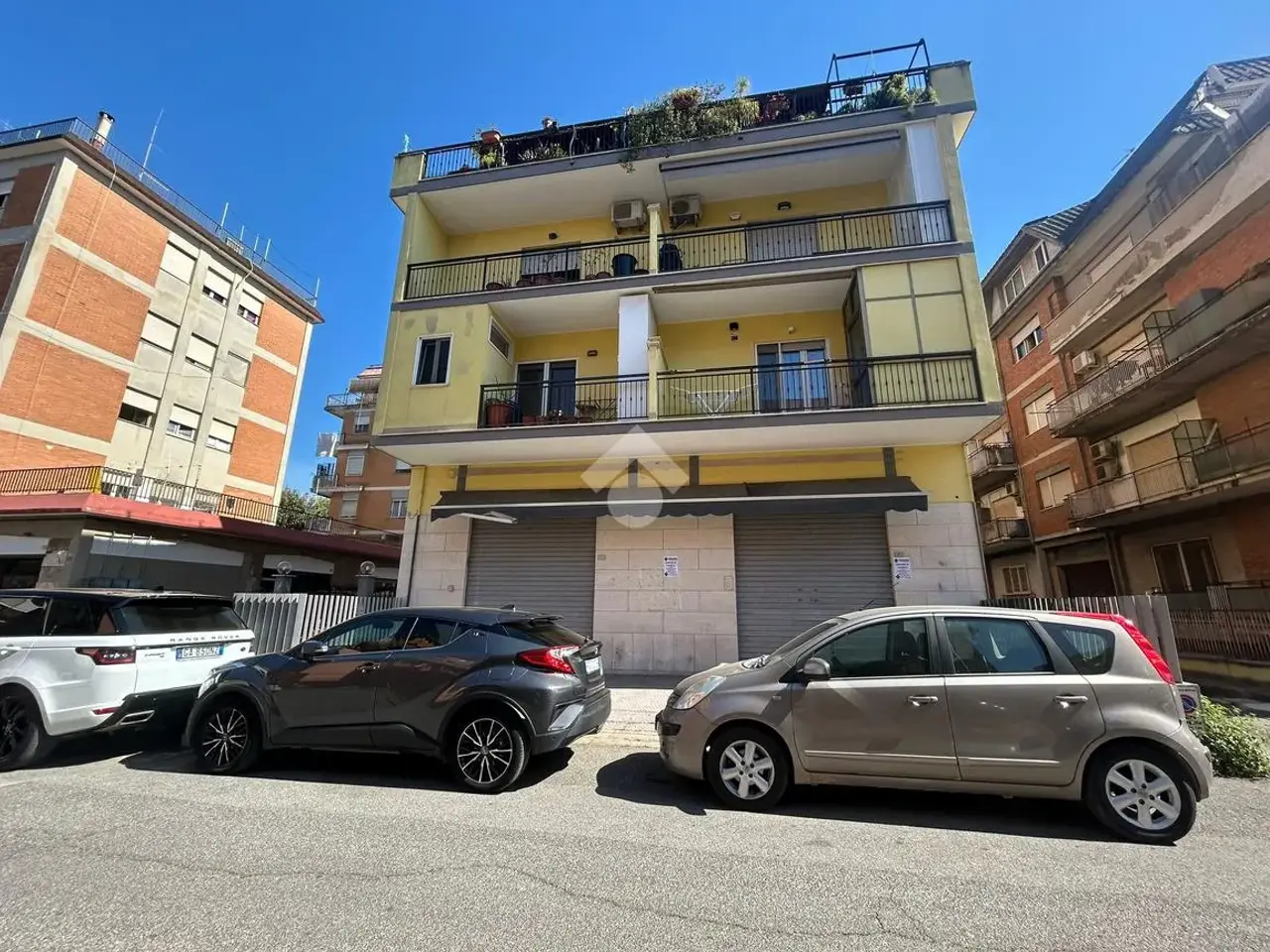 Negozio in Via Montello 45, Aprilia, {3} - Foto 1