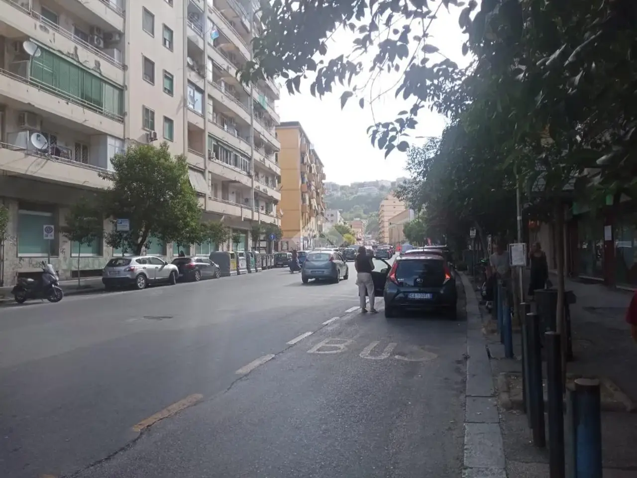 Negozio in Via Giulio Cesare 85, Napoli, {3} - Foto 2