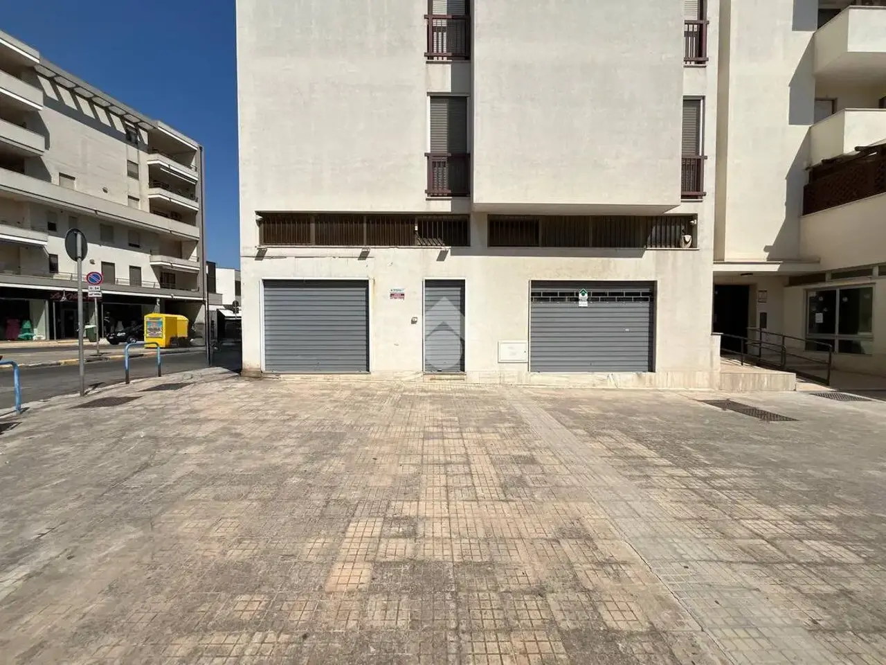 Negozio in Via Silla Dittatore 22, Brindisi, {3} - Foto 1
