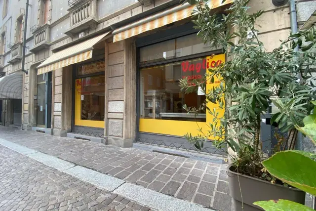 Negozio in Via Emilia 52, Voghera - Foto 1