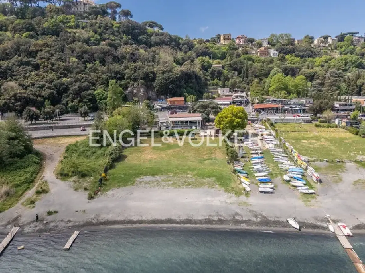Negozio in Via Spiaggia del Lago, Castel Gandolfo, {3} - Foto 1