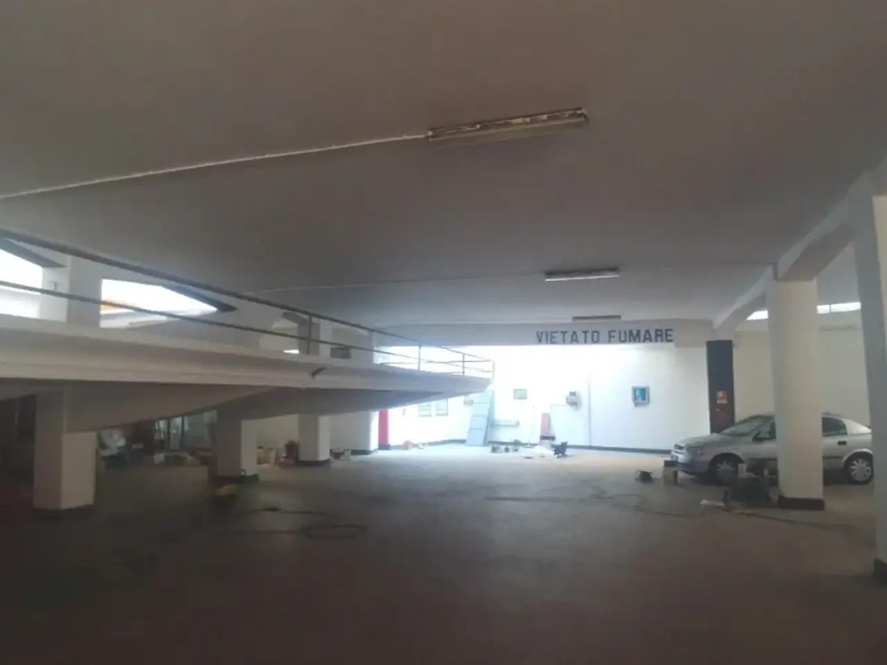 Magazzino in Via Michelino da Besozzo, Milano, {3} - Foto 2