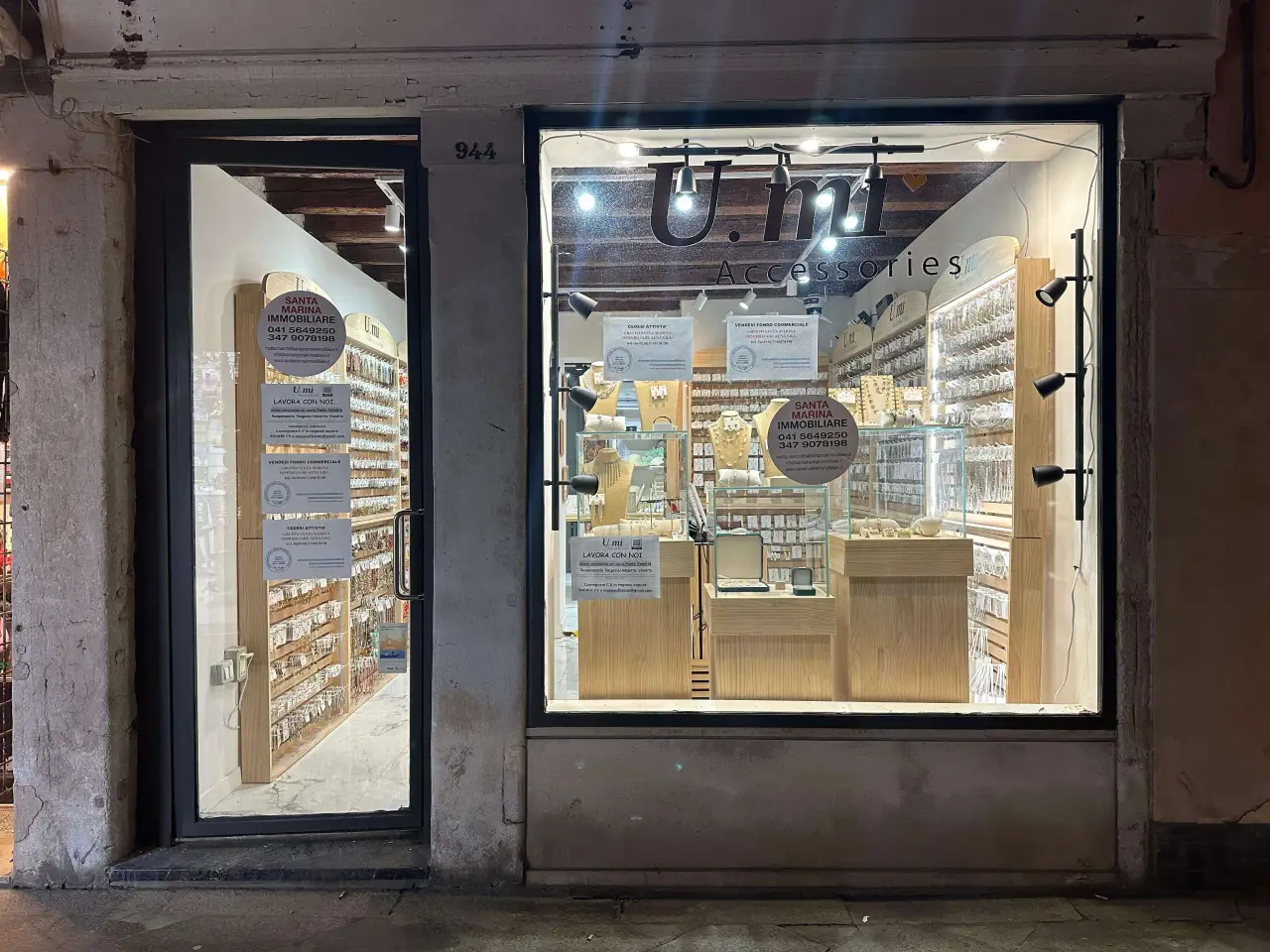 Negozio in Mercerie dell' Orologio , Venezia, {3} - Foto 2