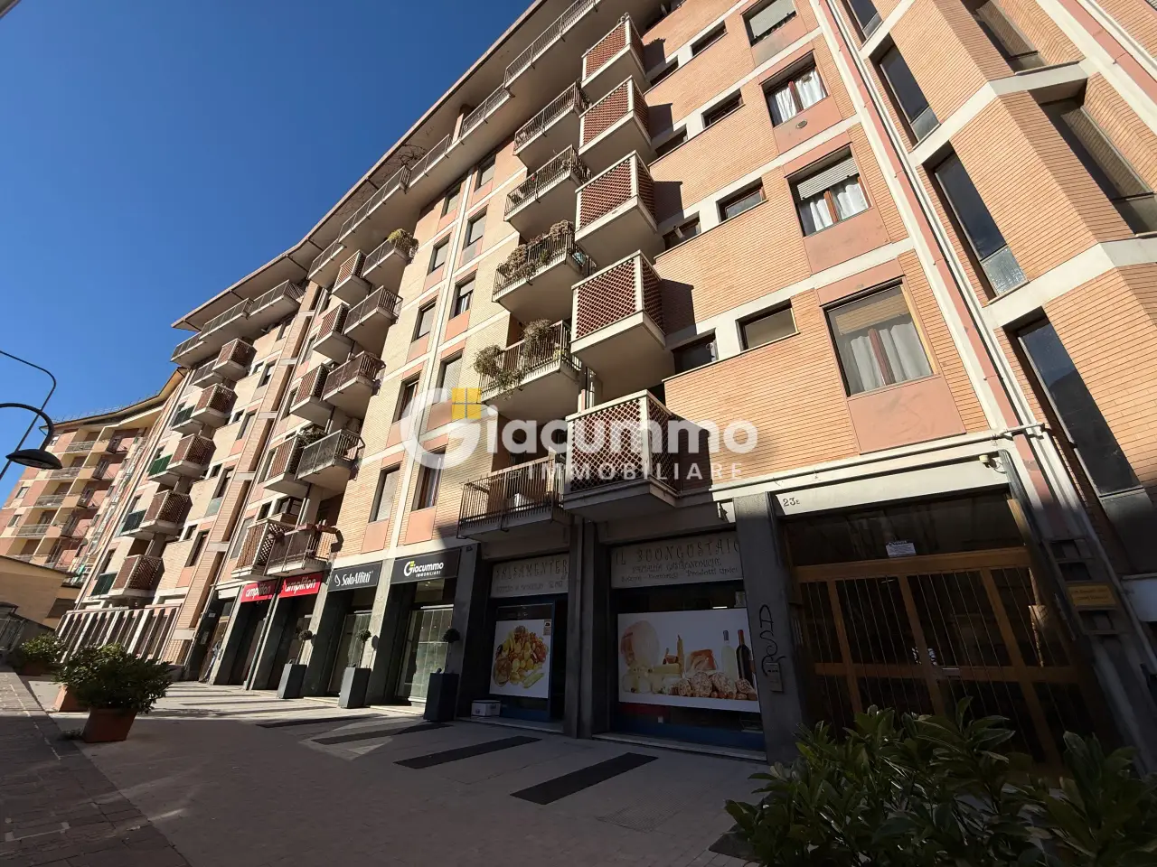 Palazzina commerciale in Via Giuseppe Mazzini 23, Potenza, {3} - Foto 1