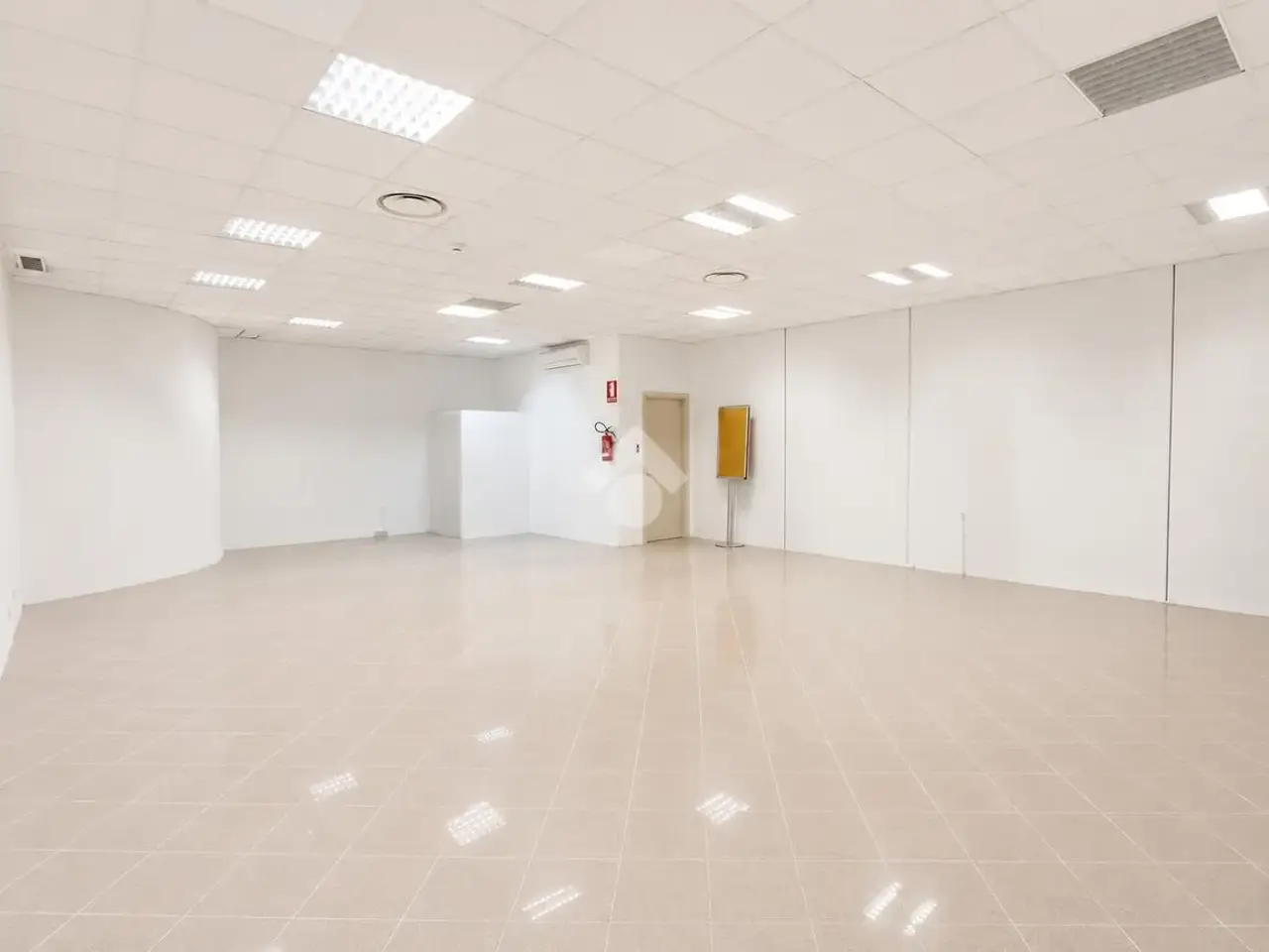 Negozio in Via Olimpica 54, Alba Adriatica, {3} - Foto 1