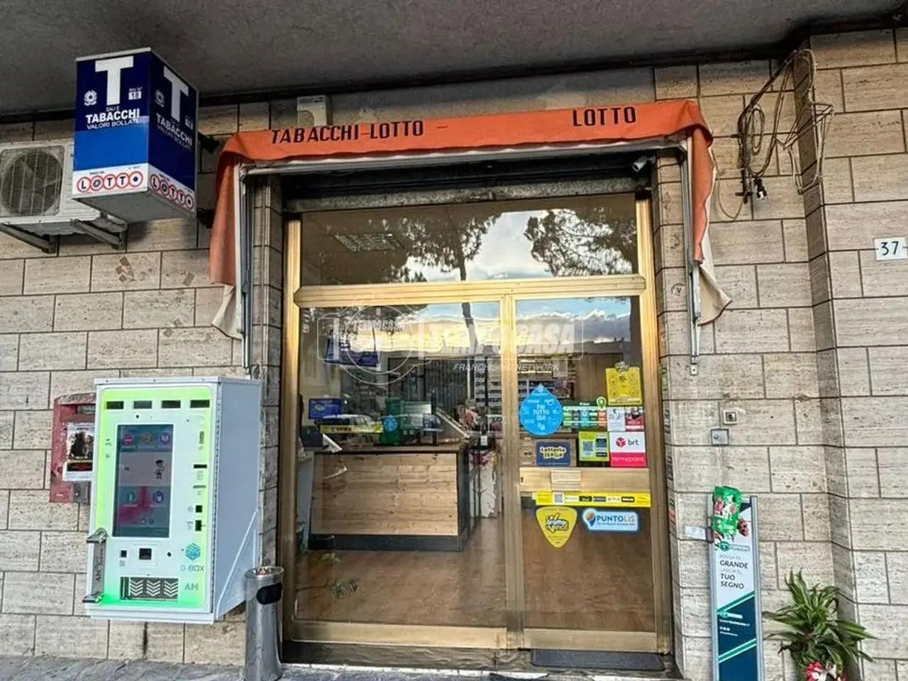 Tabaccheria in Via Minonna, Jesi, {3} - Foto 2