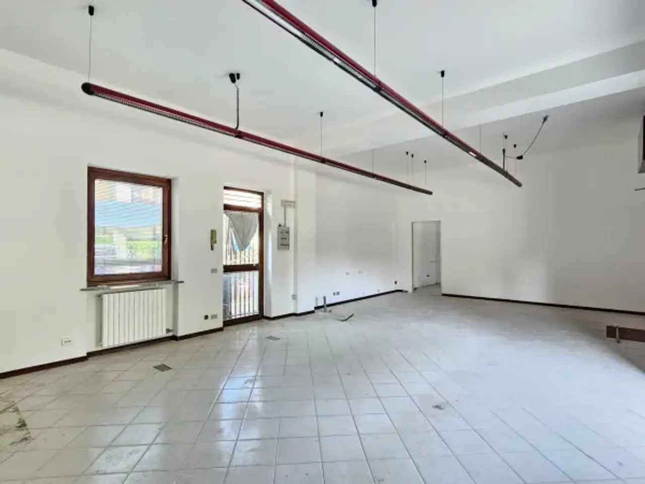 Negozio in Via Giuseppe Mazzini 39, Treviglio, {3} - Foto 1