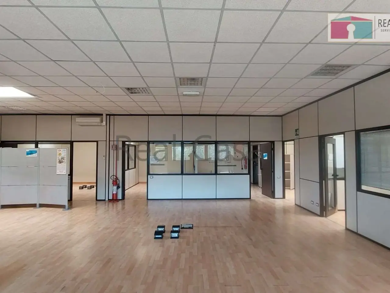 Palazzina commerciale in Viale Virgilio , Modena, {3} - Foto 1