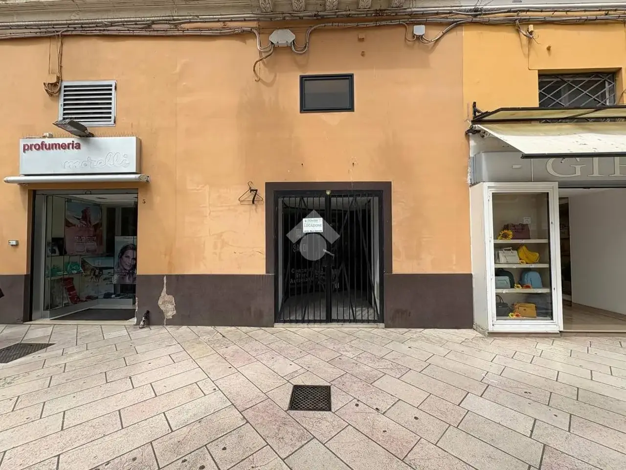 Negozio in Corso Giuseppe Garibaldi 7, Brindisi, {3} - Foto 2