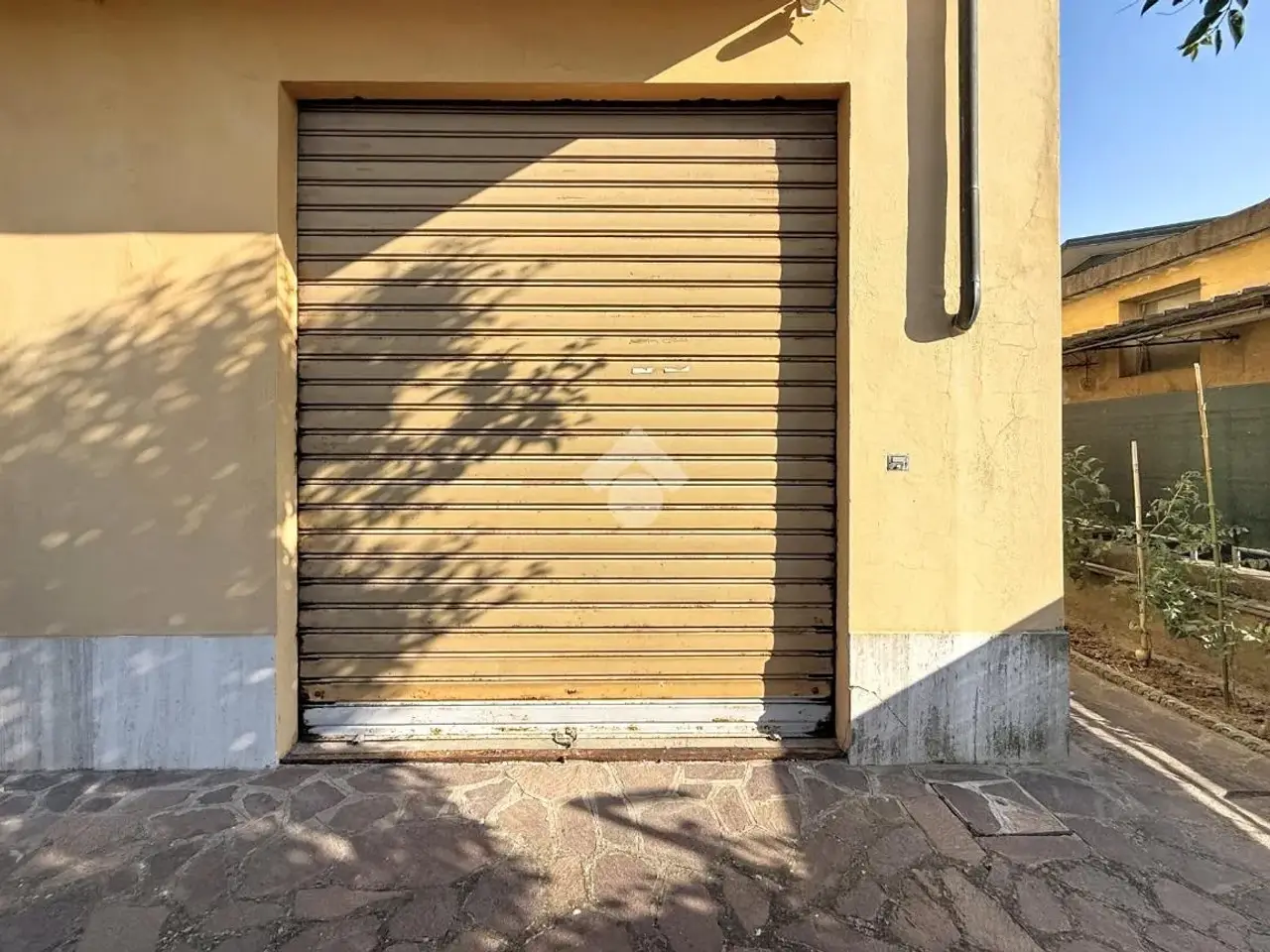 Magazzino in Via Vincenzo Bellini 7, Castelfranco Di Sotto, {3} - Foto 1