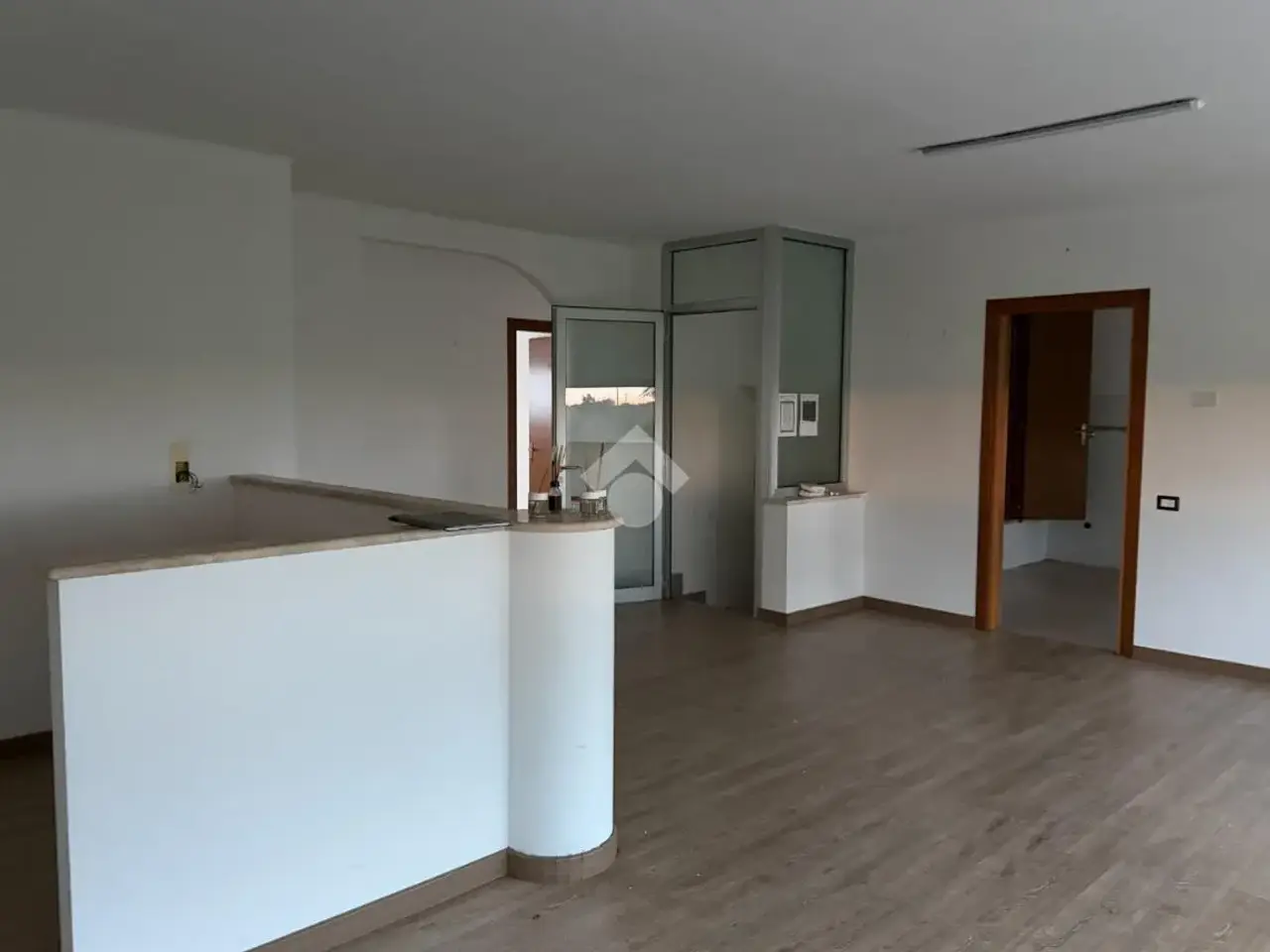 Ufficio in Via Orvieto 70, Pomezia, {3} - Foto 1