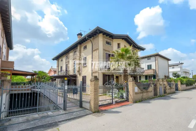 insertion image