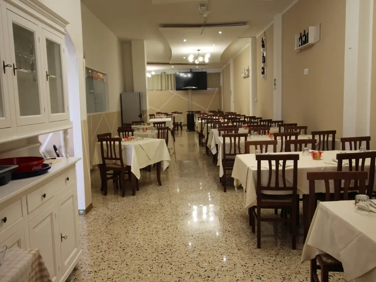 Ristorante in Piazza Giovanni XXIII 2, Manduria, {3} - Foto 1