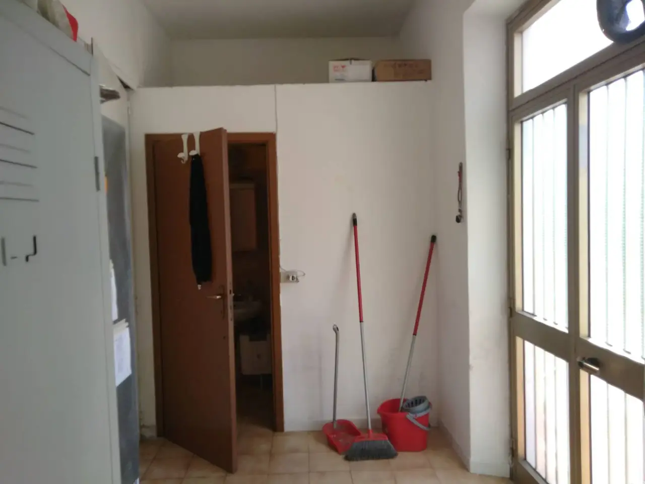 Esercizio commerciale in Via Emilia, Pisa, {3} - Foto 2