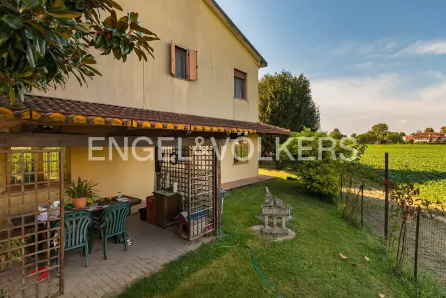 Villa in Via Sant'Osvaldo 8, San Donà di Piave - Foto 1