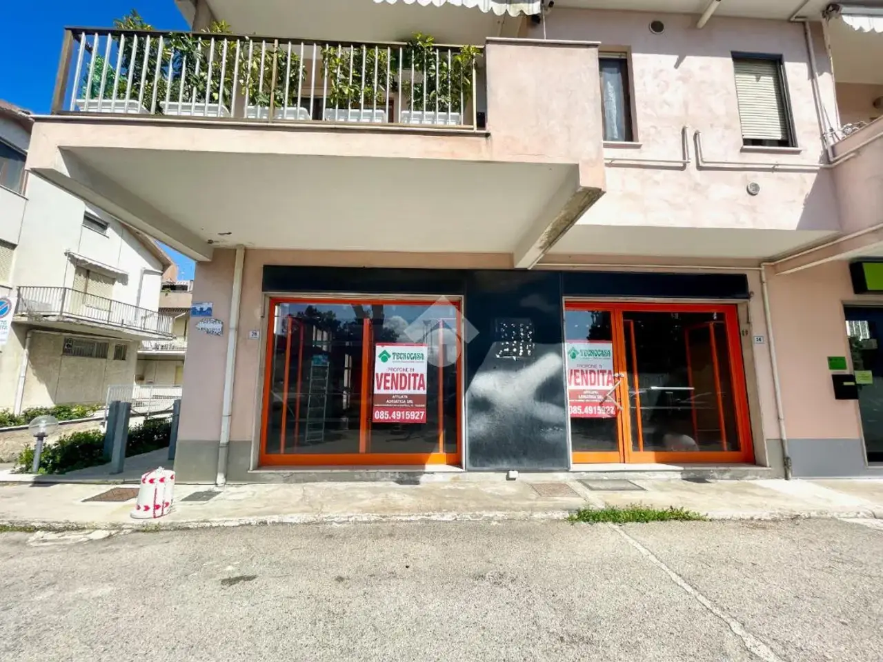 Negozio in Via Matrino 26, Citta' Sant'Angelo, {3} - Foto 2