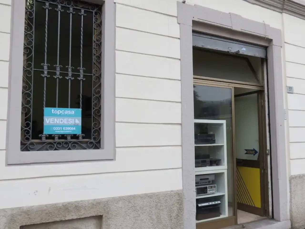 Negozio in , Busto Arsizio, {3} - Foto 1