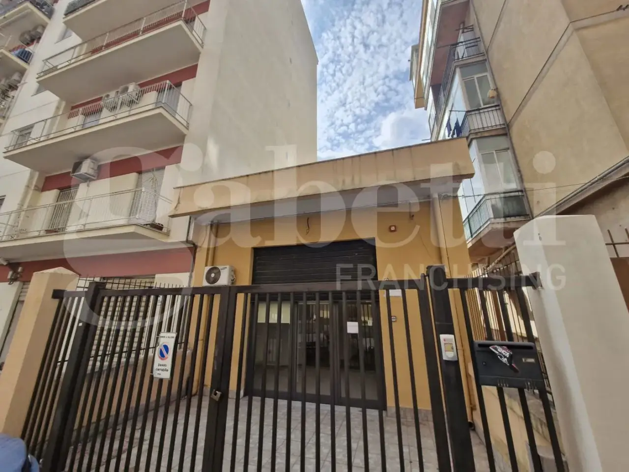 Negozio in Via Antonio Lo Monaco Ciaccio, Palermo, {3} - Foto 1