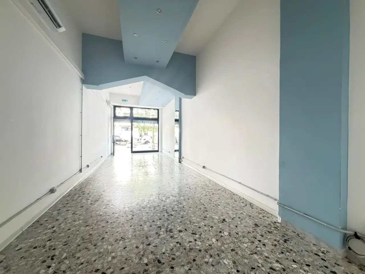 Negozio in Viale Maiella 23, Francavilla Al Mare, {3} - Foto 1