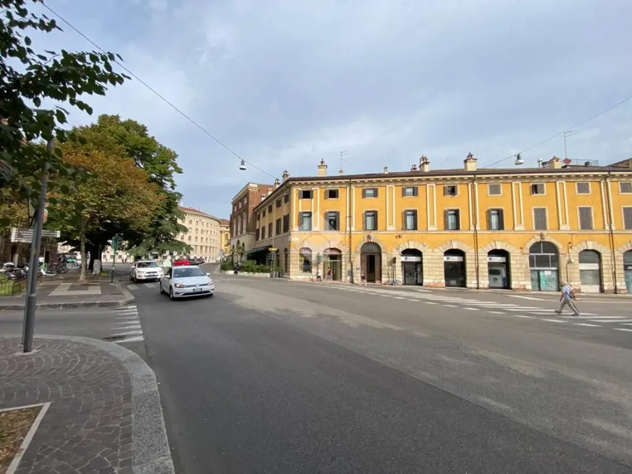 Negozio in Stradone Scipione Maffei 14, Verona, {3} - Foto 1