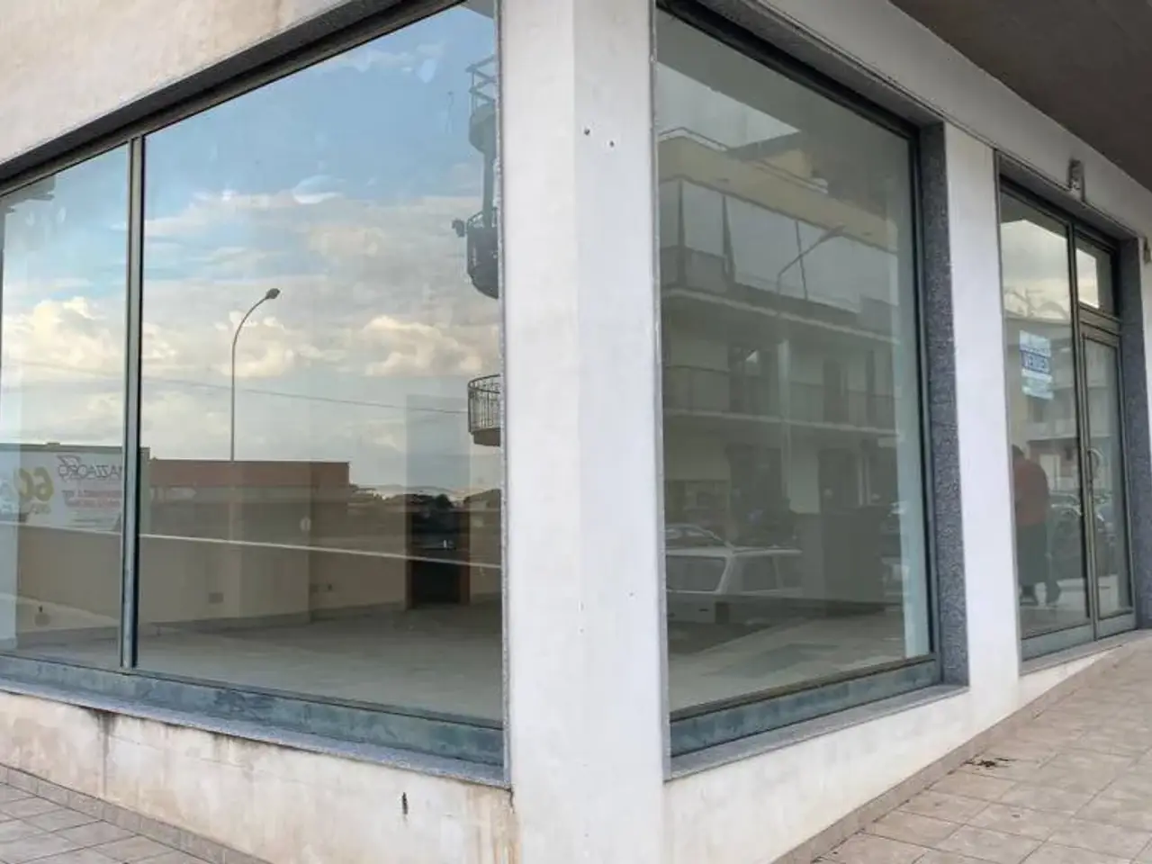 Negozio in Via Don Luigi Sturzo, Scordia, {3} - Foto 1
