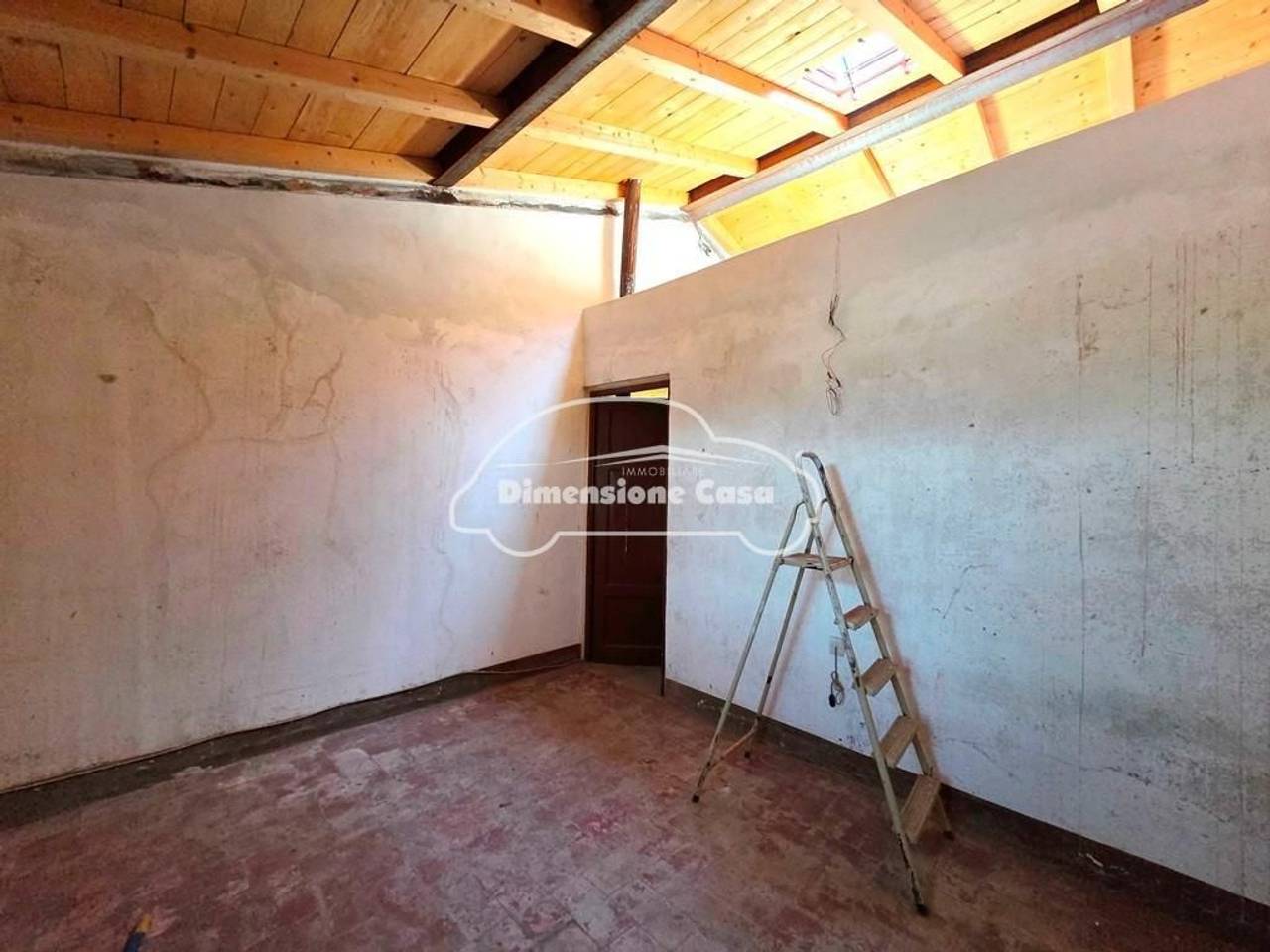 casa indipendente in vendita a Lucca in zona Picciorana