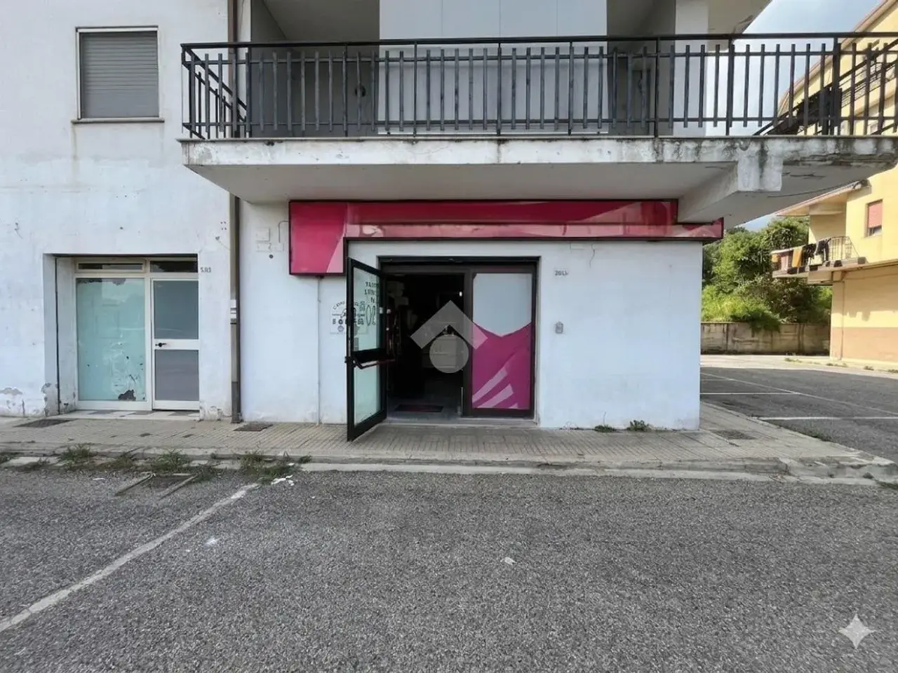 Negozio in Via Trieste 258, Montalto Uffugo, {3} - Foto 2