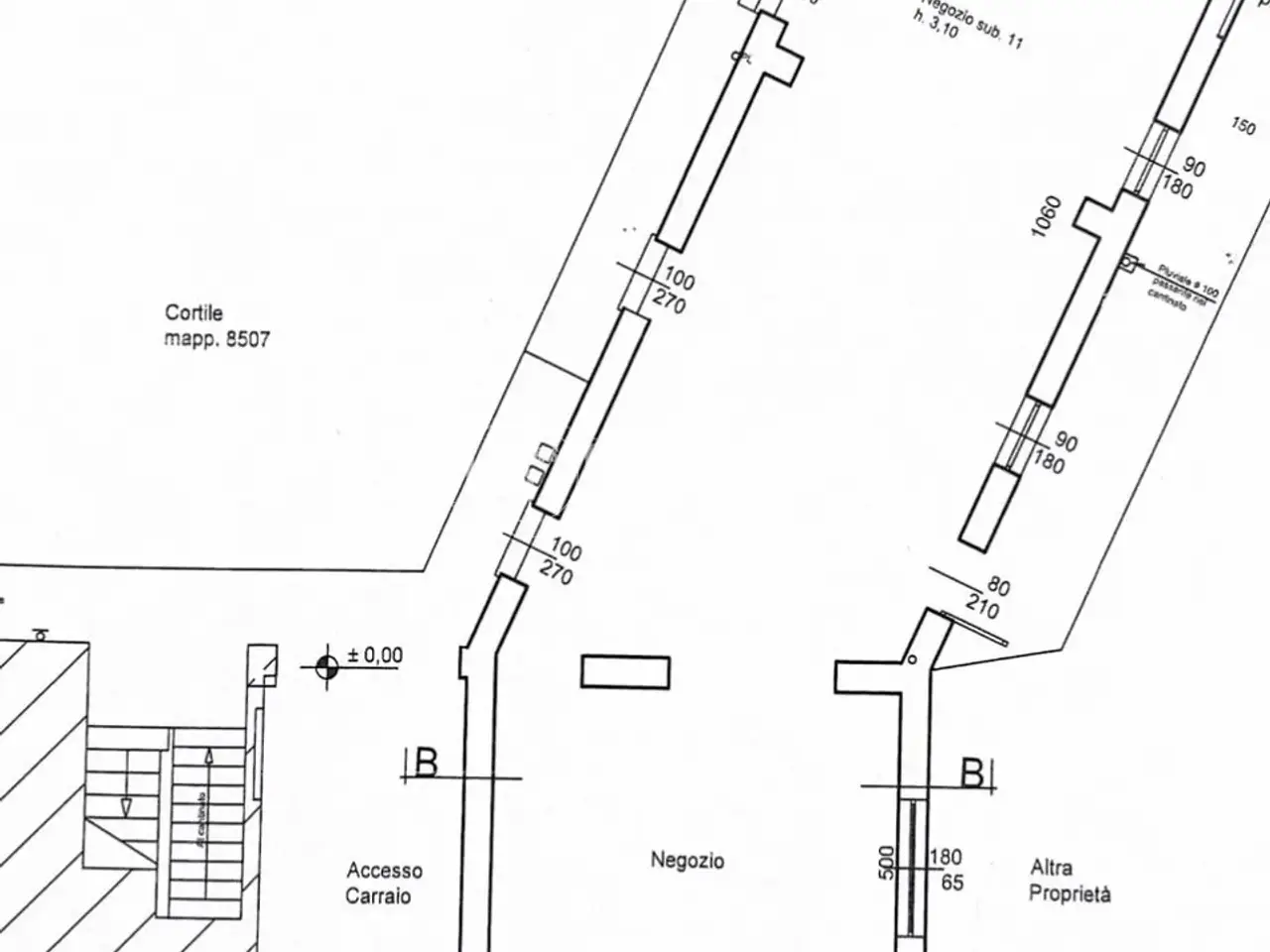 Negozio in Viale Luigi Cadorna 16, Busto Arsizio, {3} - Planimetria 1