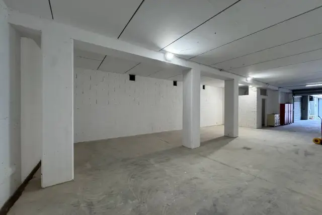Magazzino in vendita, Via Nazario Sauro 207, Pietra Ligure - Foto 1