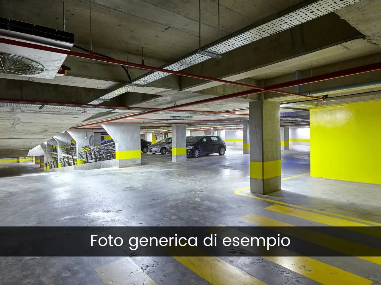 Autorimessa in Via Pontina, 04100 Latina Lt, Italia 04100, Latina, {3} - Foto 1