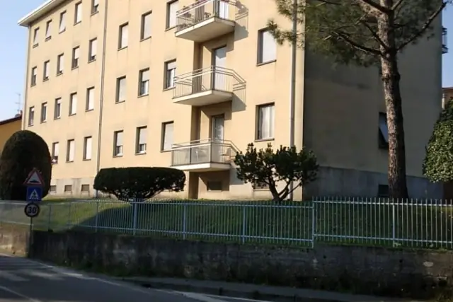 Trilocale in Via Giuseppe Mazzini 14, Cornate d'Adda - Foto 1