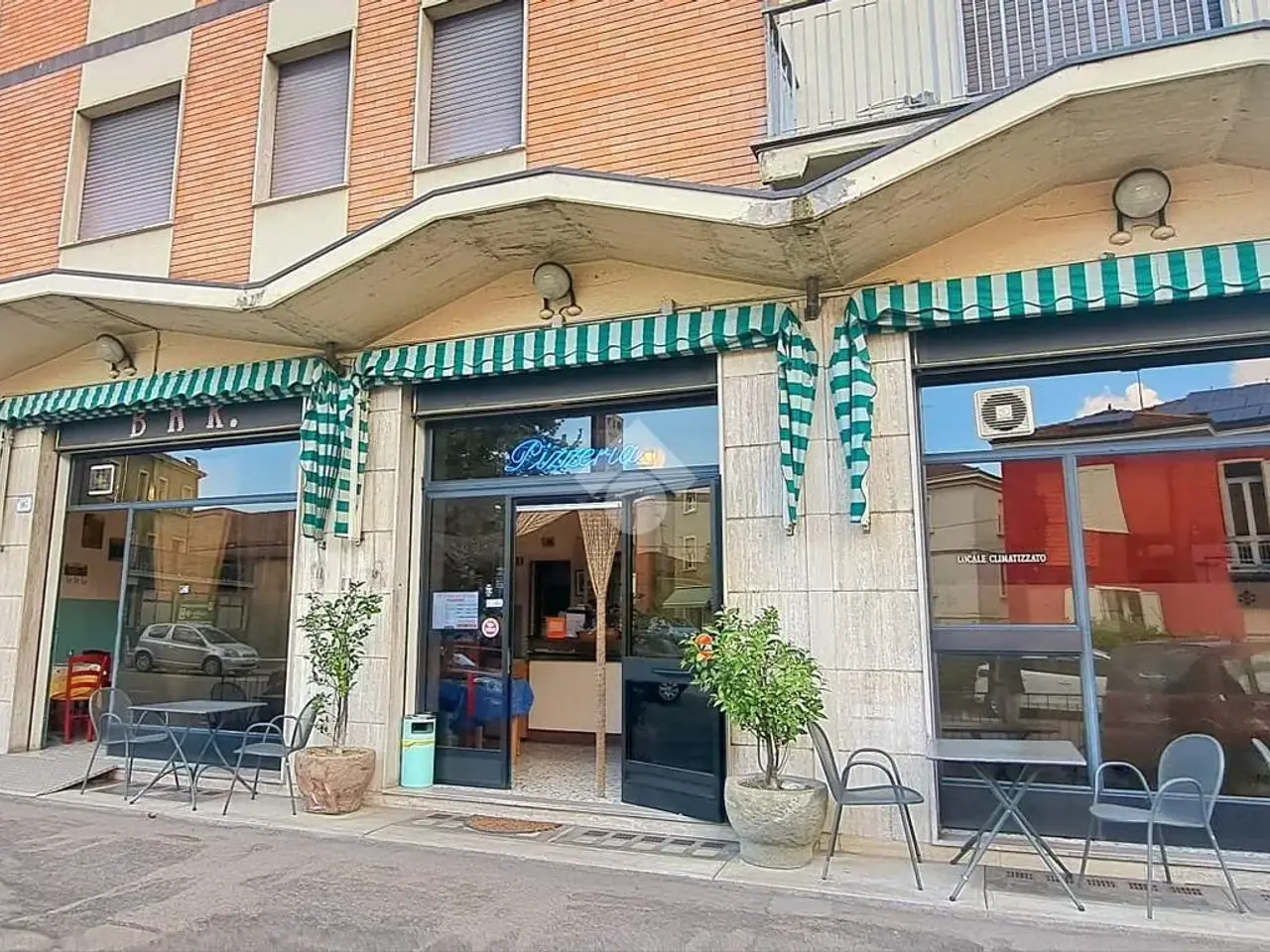 Negozio in Via Nazionale 105, Fornovo Di Taro, {3} - Foto 1