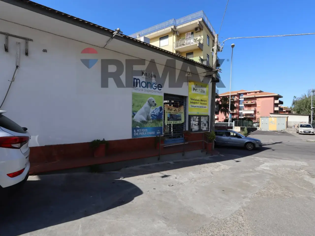 Esercizio commerciale in Viale delle Province 85/87/81/8, Giarre, {3} - Foto 2
