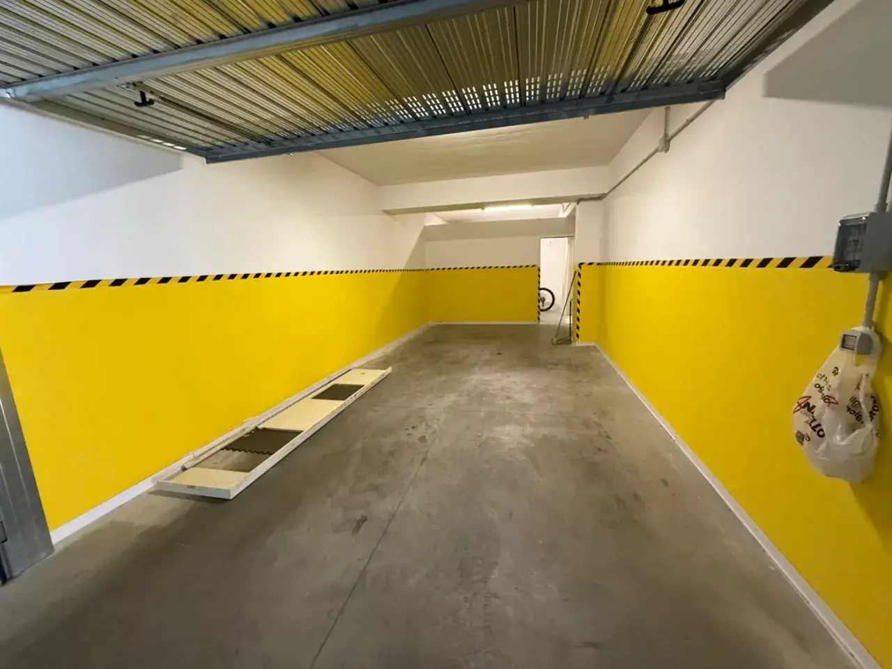 Parcheggio chiuso in Via Minissale 44, Messina, {3} - Foto 2