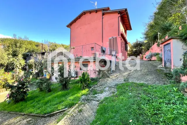 Villa in Via Arno, Montevarchi - Foto 1