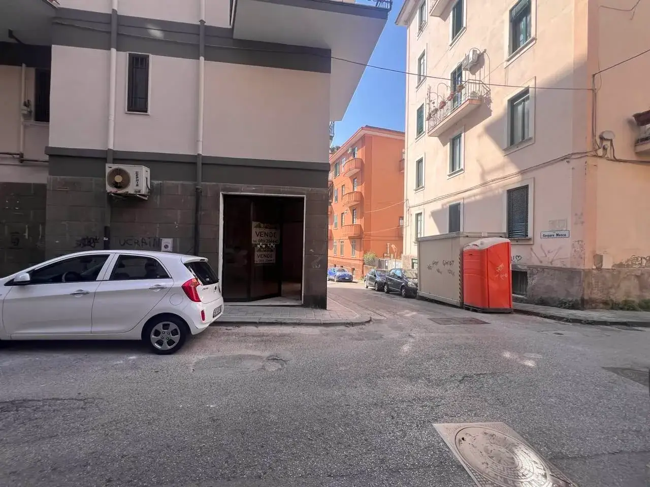 Negozio in  Salerno, Salerno, {3} - Foto 1