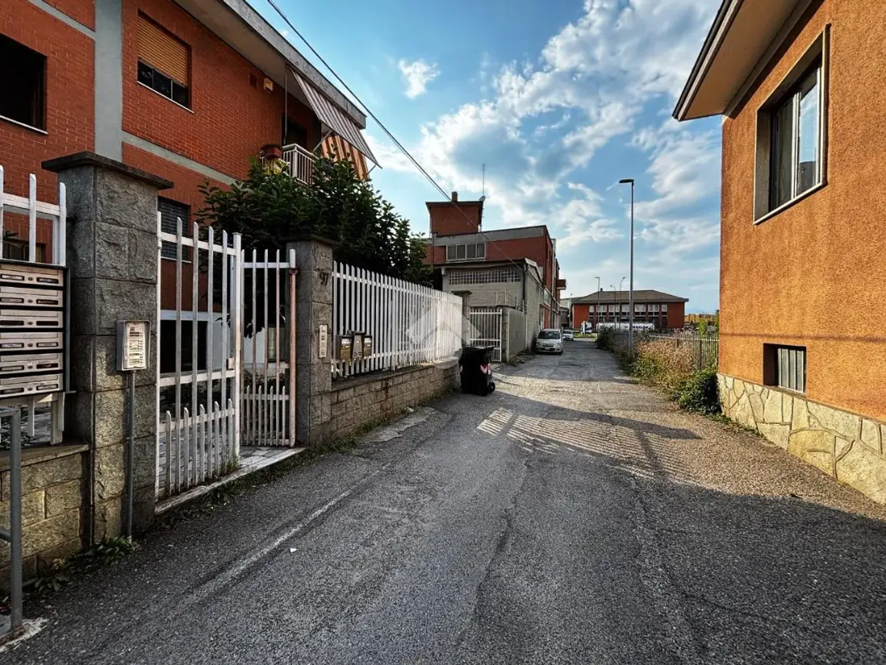 Laboratorio in Via Refrancore 97, Torino, {3} - Foto 2